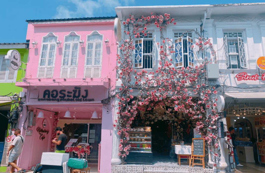 「KorRaKang Phuket Old Town」